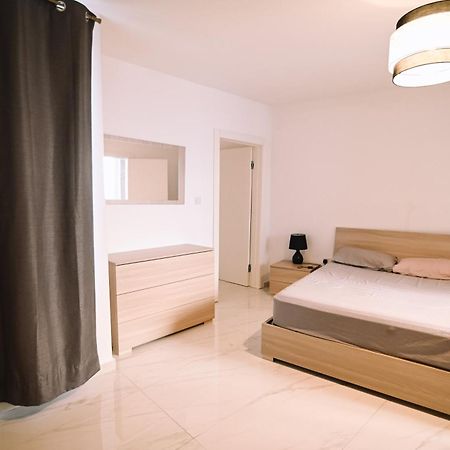 Spacious 3 Bedroom In Sliema! Esterno foto